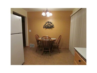 Eat-in Kitchen. Ample dining area.