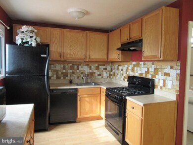 193 Canterbury Ct, East Windsor, NJ 08520 - photo 3