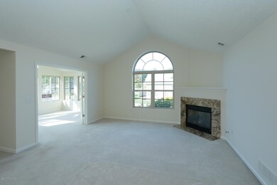 2423 Bluestone Cir-104