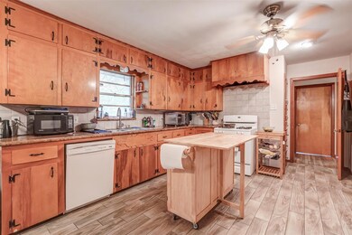 504 Delz St, Houston, TX 77018 - photo 6