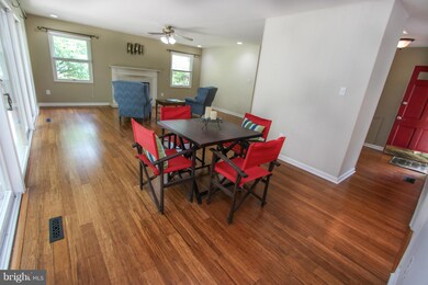 13157 Madonna Ln, Fairfax, VA 22033 - photo 5