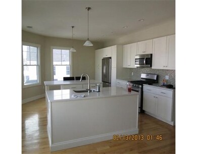94 Water St unit 4, Newburyport, MA 01950 - photo 2