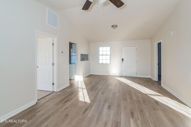 7735 Bellchase Ln, Knoxville, TN 37918 - photo 4