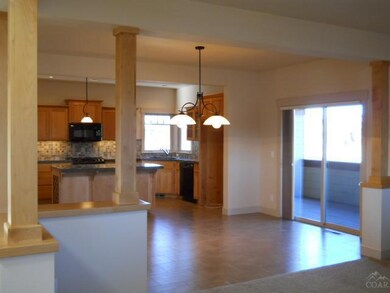 975 NW 13th St, Redmond, OR 97756 - photo 3