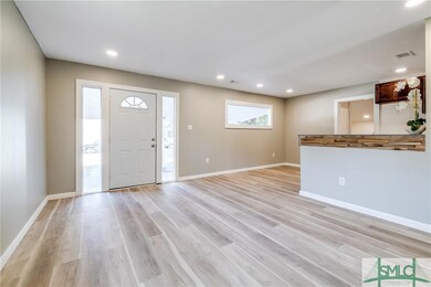 1919 E 51st St, Savannah, GA 31404 - photo 5