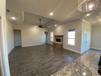 1037 Katie Ct, Azle, TX 76020 - photo 4