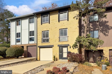 3003 Mission Square Dr, Fairfax, VA 22031 - photo 3