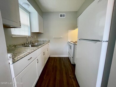 712 Mount Tabor Rd unit 5, New Albany, IN 47150 - photo 4