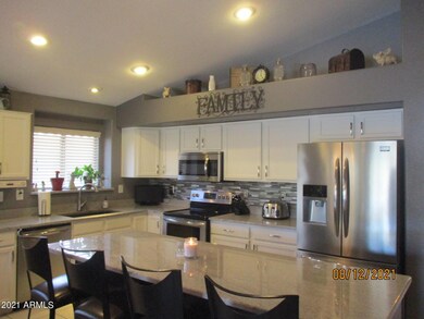 KITCHEN (2)
