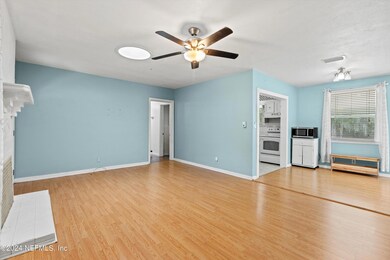 09-Living Room