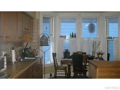 Kitchen LOWER