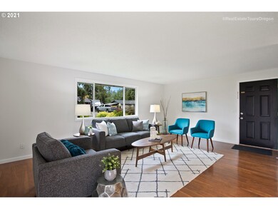 1140 NE 9th Place, Canby, OR 97013 - photo 4