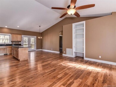 8 Bowen Rd, Asheville, NC 28803 - photo 6