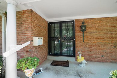 5866 Whitman Rd, Columbus, OH 43213 - photo 4