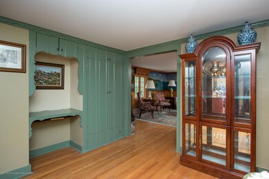 543 Old York Dining Room1
