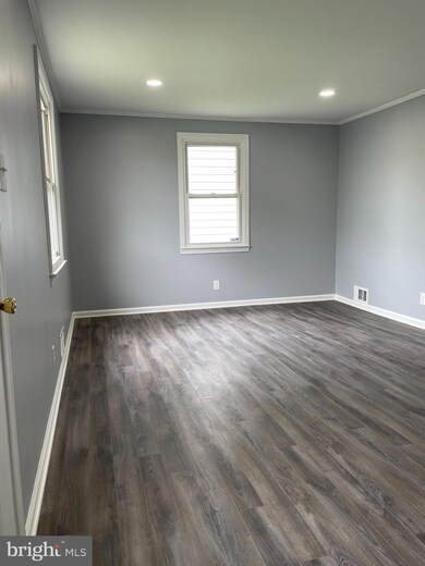 8715 Jenifer Rd, Parkville, MD 21234 - photo 4