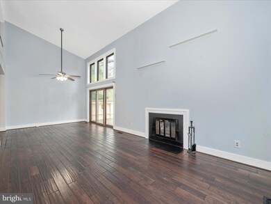 9406 Gentle Cir, Montgomery Village, MD 20886 - photo 4