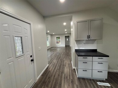 2510 Lucinda St, Perry, IA 50220 - photo 5