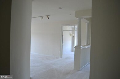 411 Hamlet Club Dr unit 306, Edgewater, MD 21037 - photo 6