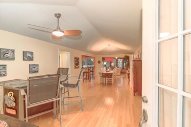 58 Twin Oaks (3)