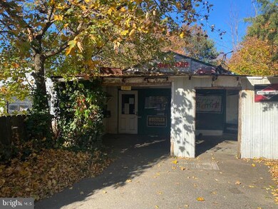 1081 Kings Hwy, Pilesgrove, NJ 08098 - photo 2