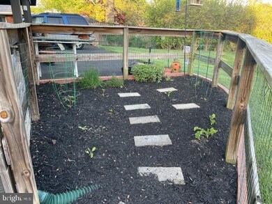 9921 Dellwood Ave, Columbia, MD 21046 - photo 2