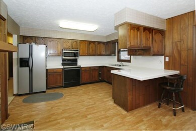 1930 Vanderbilt Ave, Portage, MI 49024 - photo 4