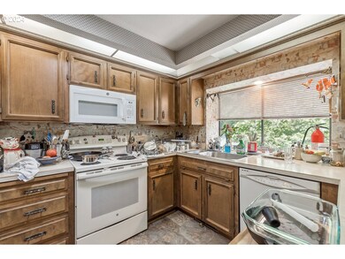 1349 Meriweather Ct SE, Salem, OR 97306 - photo 5