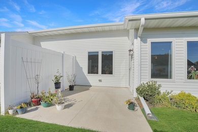 485 Autumn Ln unit 2, Cedar Falls, IA 50613 - photo 4