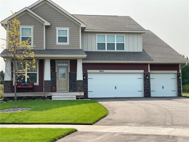 Welcome home to the beautiful Redwood!  * Photos o