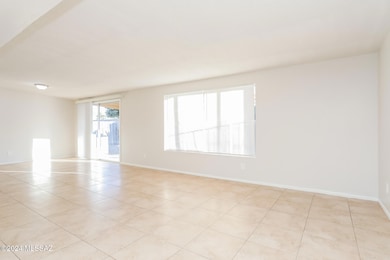 005-photo-living-room-14148054