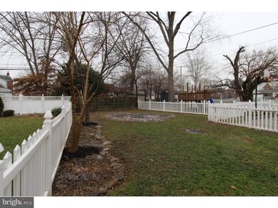 728 Braxton Rd, Ridley Park, PA 19078 - photo 4