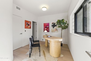 Guest Bedroom 1/ Office Space