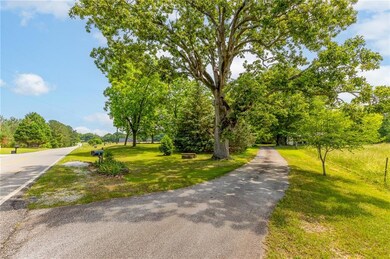 1730 Lee Peters Rd, Loganville, GA 30052 - photo 7