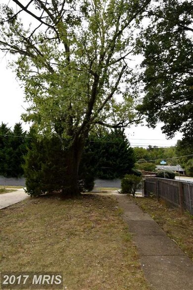 2218 Rollins Dr, Alexandria, VA 22307 - photo 2