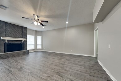 12127 Rocky Lake Dr, Houston, TX 77070 - photo 2