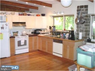 238 Sycamore Ln, Phoenixville, PA 19460 - photo 7