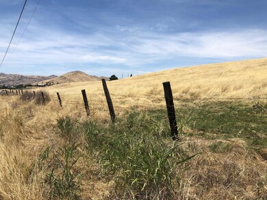 28956 Indian Reservation Rd unit 1, Porterville, CA 93257 - photo 2