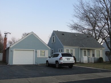 2607 S Scott St, Des Plaines, IL 60018 - photo 3