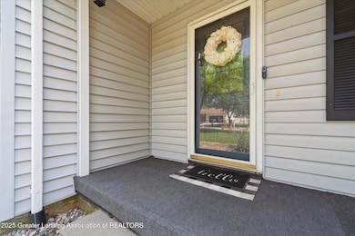 06-201-W-Oak-St-St-Johns-MI-48879-Window