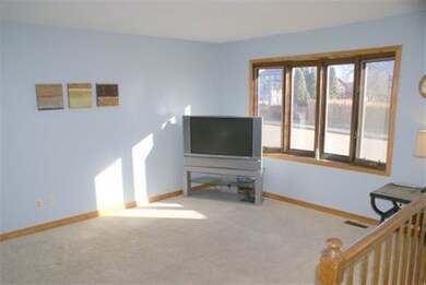 2608 W 61st St, Davenport, IA 52806 - photo 3