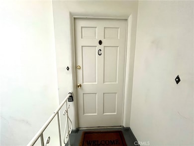 271 S Spalding Dr unit C, Beverly Hills, CA 90212 - photo 2