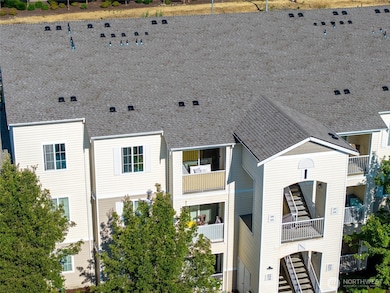 18527 101st Avenue Ct E unit 313, Puyallup, WA 98375 - photo 3