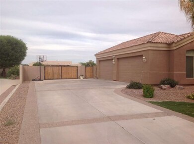 Driveway, RV Gate & 4 Car Garage