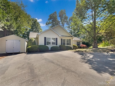 124 Wilde Brook Dr, Asheville, NC 28806 - photo 6