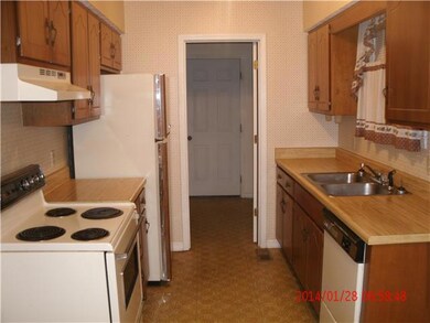 KITCHEN W/APPLIANCES