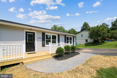 10990 Horseshoe Dr, Frederick, MD 21701 - photo 4