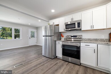 267 W Lee Hwy, New Market, VA 22844 - photo 7