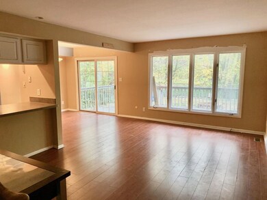 521 Wellington Dr, Dyer, IN 46311 - photo 2