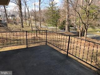 18322 Cabin Rd, Triangle, VA 22172 - photo 3